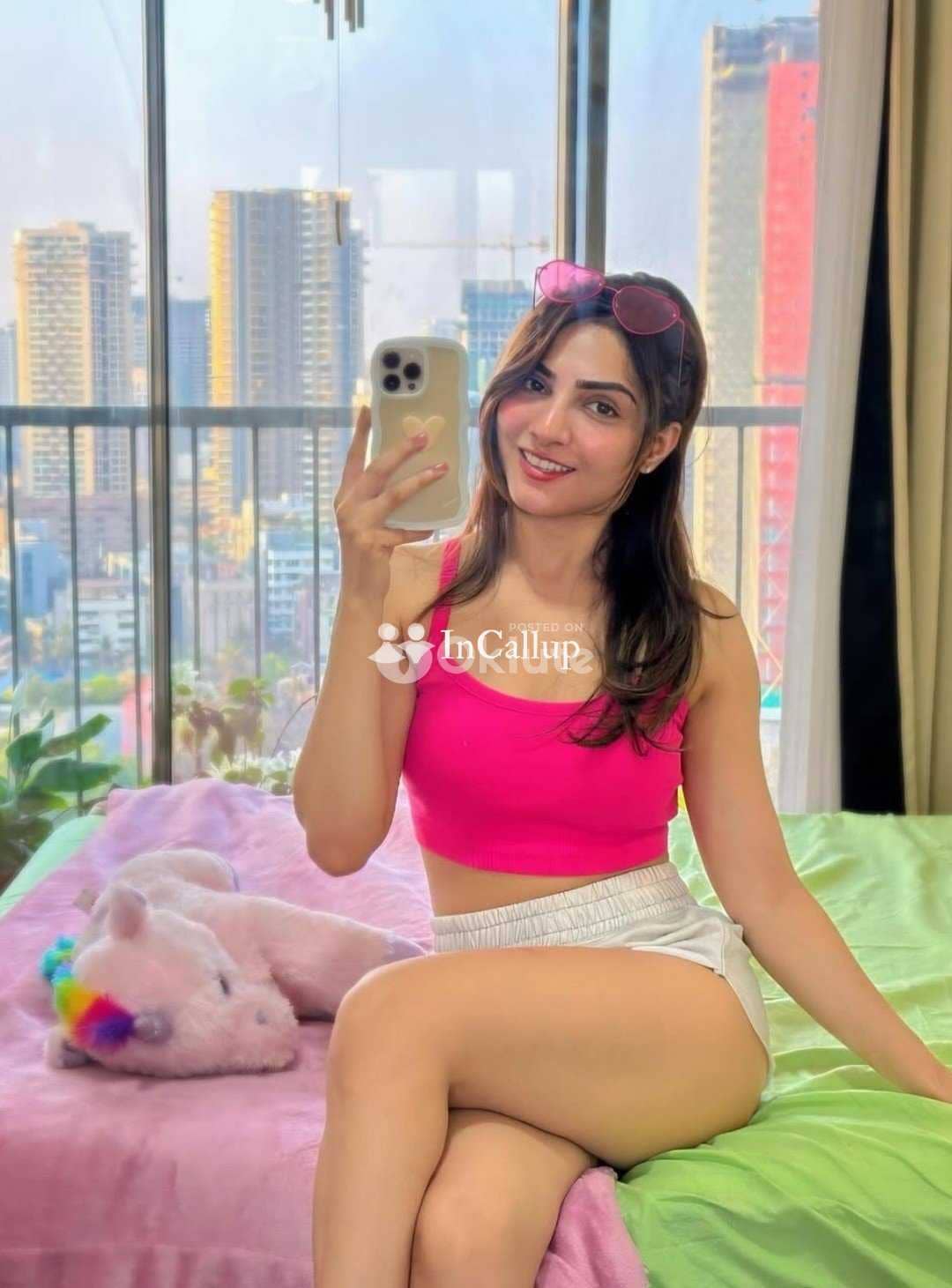 beautiful erotic massage threesome videocall 69 position fisting woman bold black hair and brown eyes - Call Girls in Anantapur