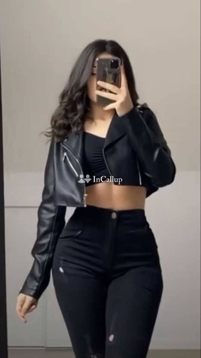 with black hair and black body type available for weekend fun curvy girl in anantapuram - Call Girls in Anantapuram