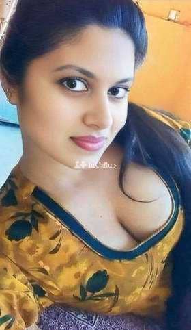 angelic black hair and black eyes looking for pleasure meet anantnag cash paymen a twenty year old call girls - Call Girls in Anantnag