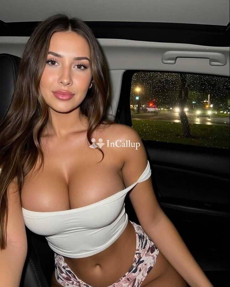 romantic oral anal girlfriend experience doggy style blowjob woman on top time flawless black eyes and black hair - Call Girls in Arambagh