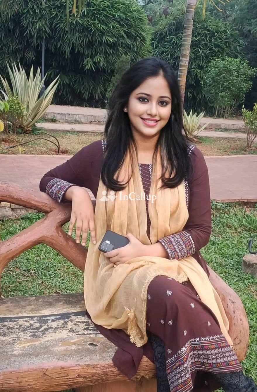 discover kajal patel a 21yearold curvy beauty in araria offering unforgettable erotic experiences - Call Girls in Araria