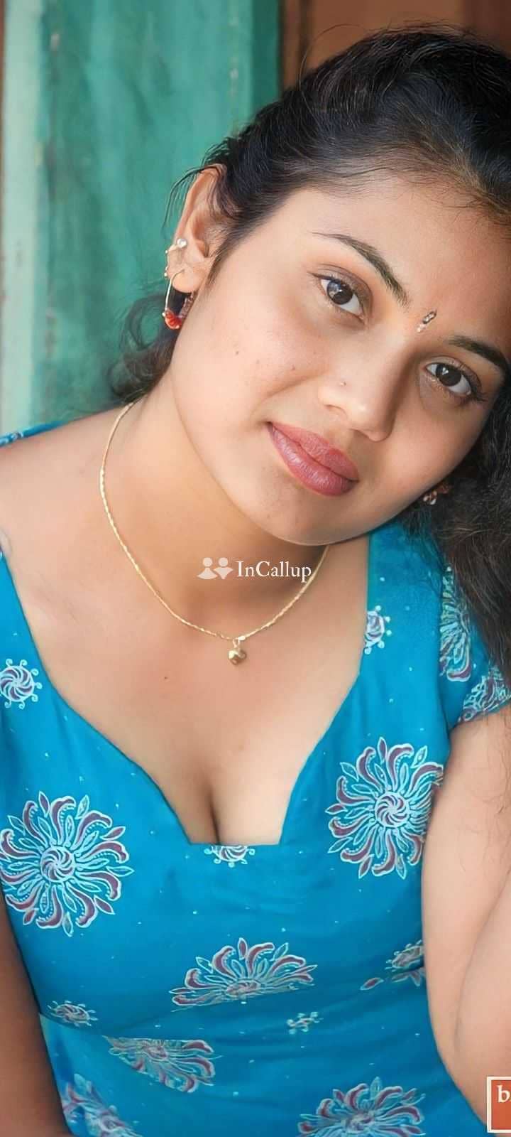 known for being alluring petite with black eyes and black hair available for overnight stays - Call Girls in Asansol