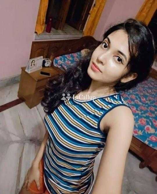 available for advance booking petite puja kumari twenty two year old call girls pretty black hair and hazel eyes - Call Girls in Aurangabad