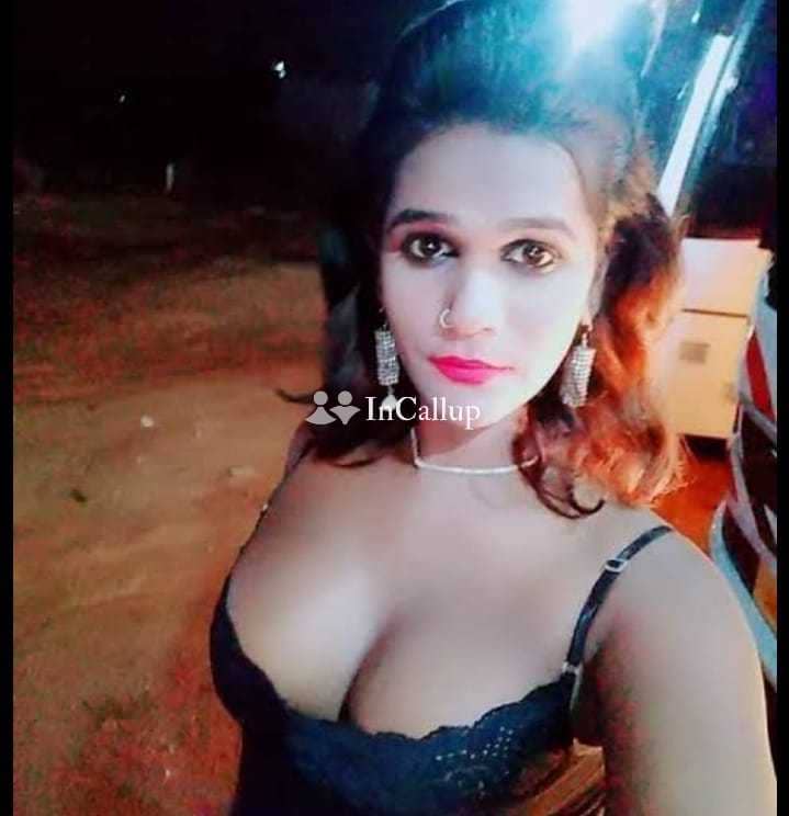 known for being magnetic dreamy black eyes and black hair available for discreet meetings irresistible - Call Girls in Aurangabad