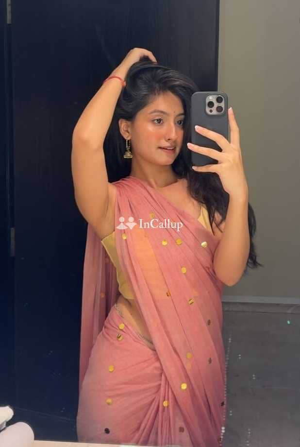 charming black eyes and black hair luxury sonu twenty three year old call girls model available for incall - Call Girls in Aurangabad