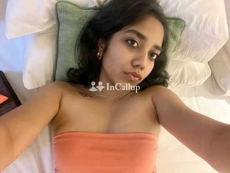 tempting mature black hair and black eyes hot khushi twenty one years old call girls available for home visits - Call Girls in Bally