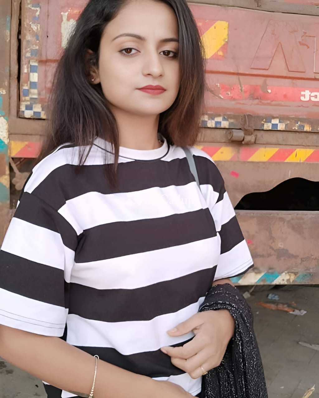 available for private dates attractive black body and black eyes available now trusted reliable service - Call Girls in Bally