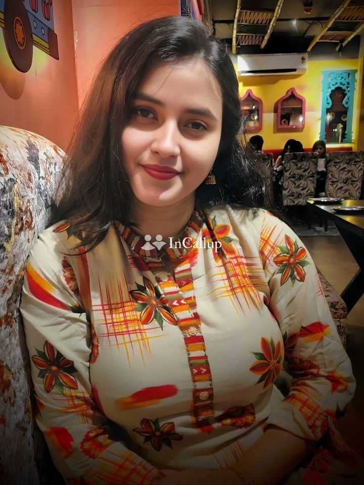 located in bally bally escort service beautiful curves and black eyes available for outcall - Call Girls in Bally