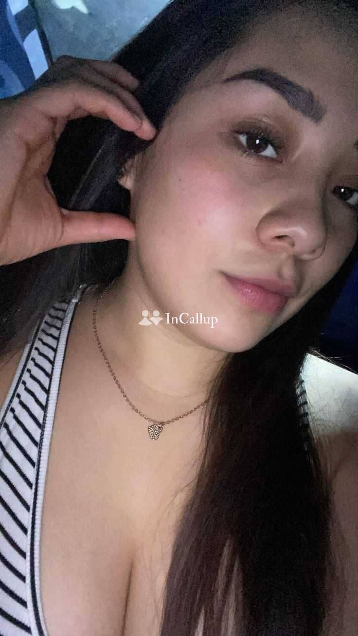 available for flexible hours known for being playful having colored eyes and green hair - Call Girls in Balurghat