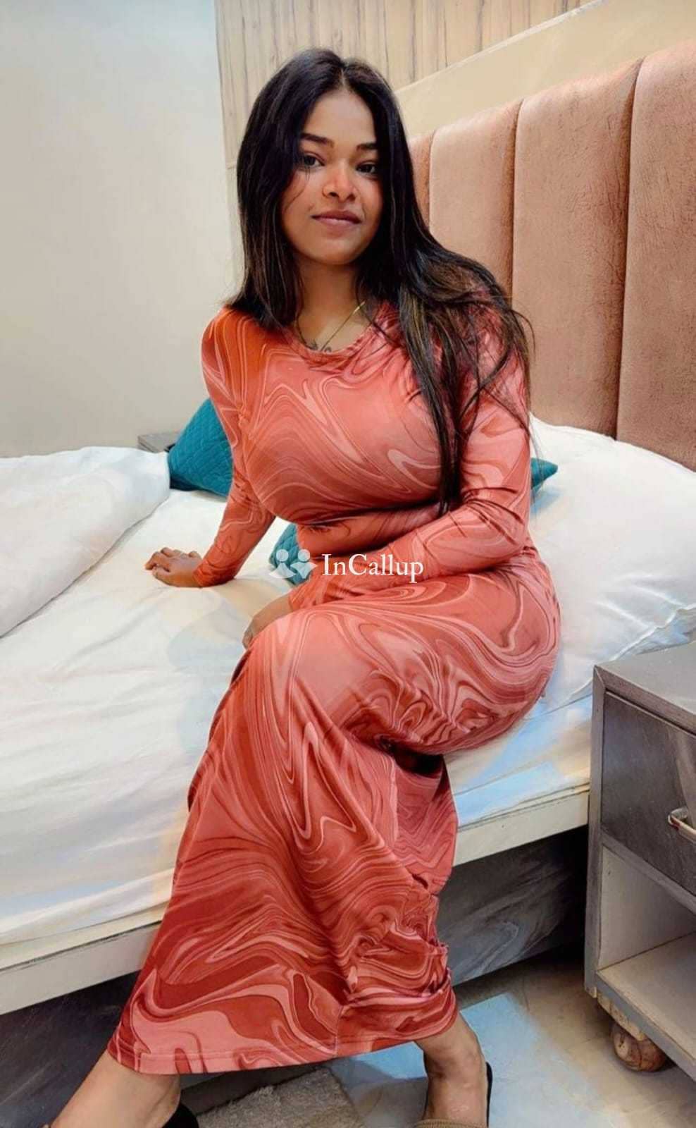 available for business trip service beautiful curves and brunette eyes kinky known for being warm - Call Girls in Bapatla