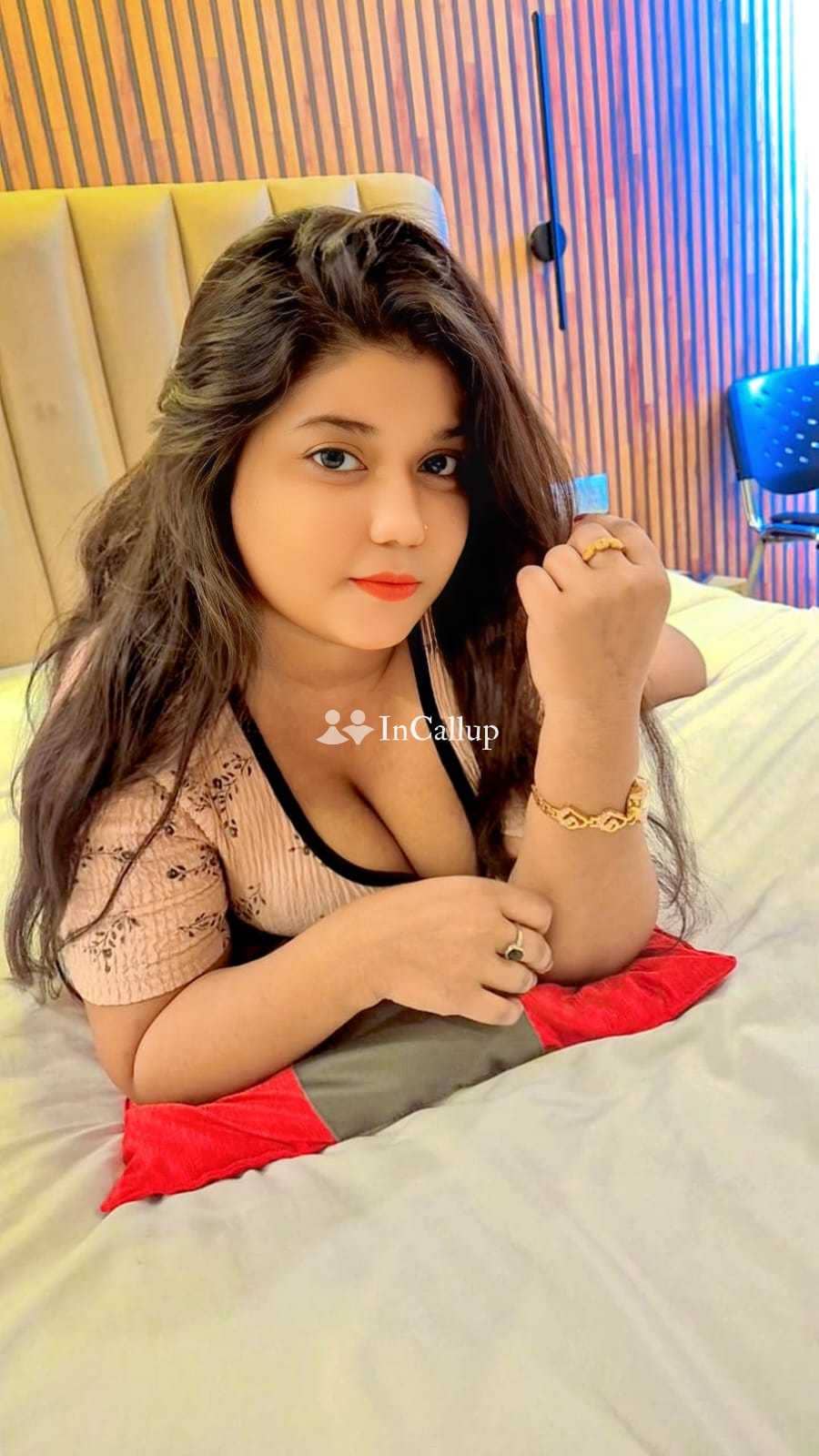 with busty body and black eyes available for hotel visits available now trusted reliable service - Call Girls in Barasat
