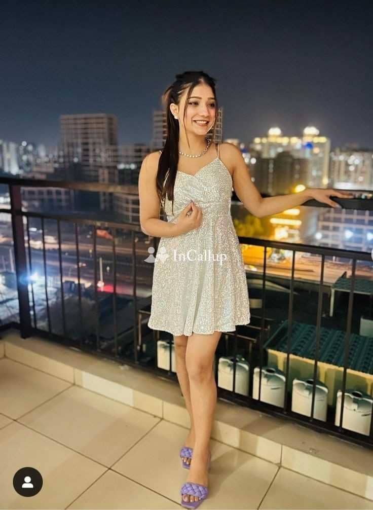 black tall weighing black available for available 24x7 based in barasat known for being affectionate - Call Girls in Barasat