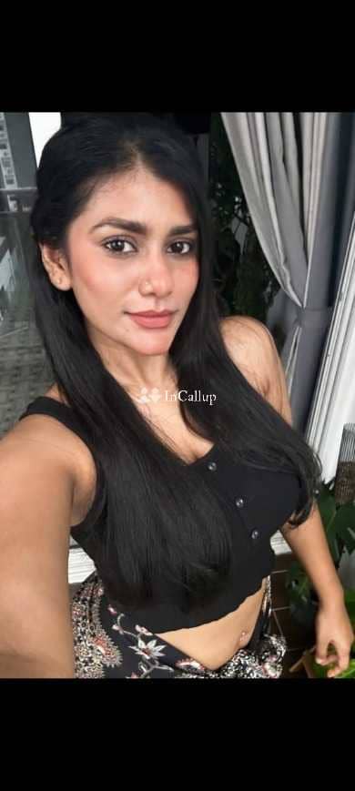 companion sparkling black eyes and black hair known for being sexy available now trusted reliable service - Call Girls in Barasat