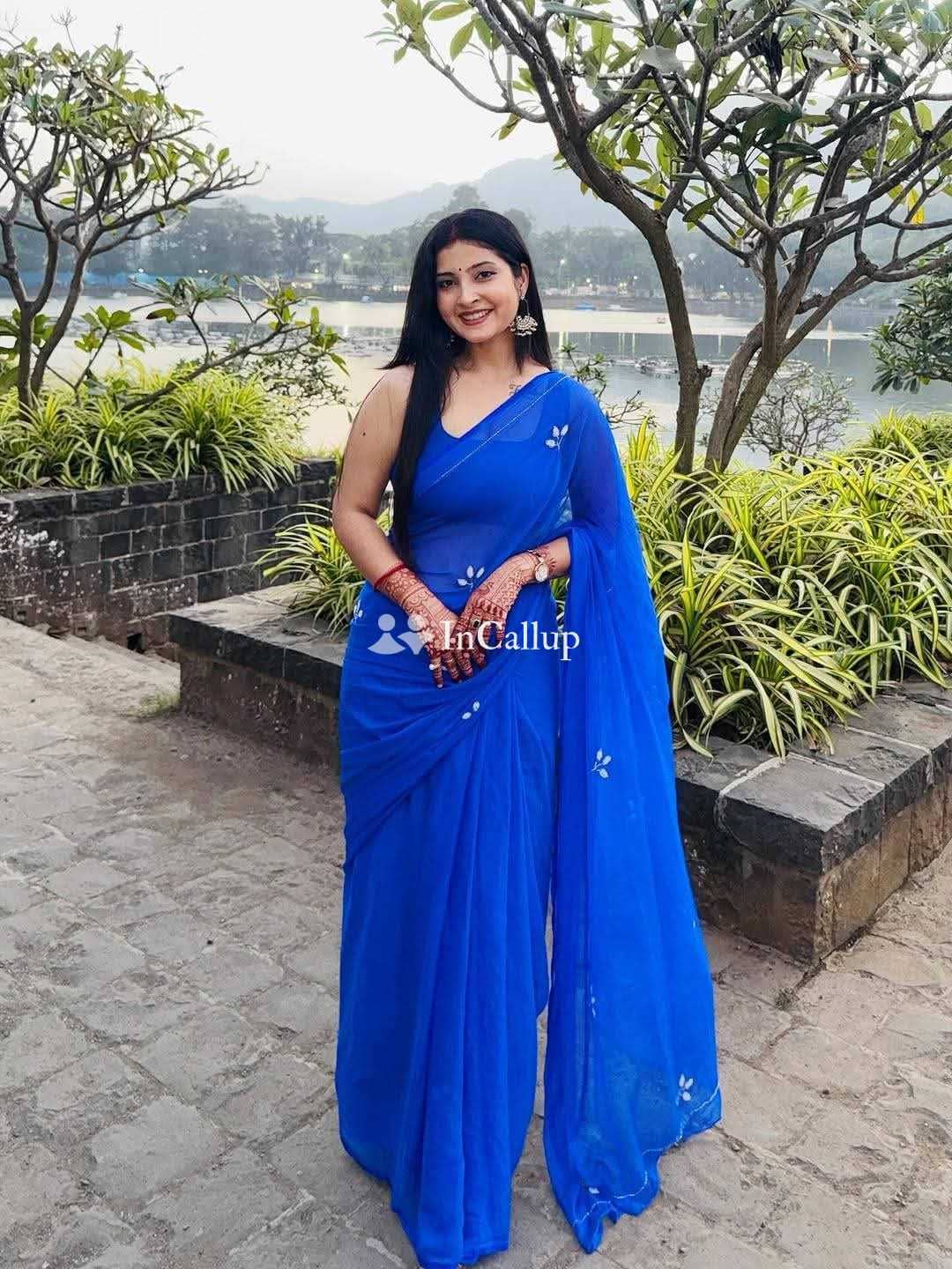 with blonde hair and black eyes available now trusted reliable service - Call Girls in Bardhaman