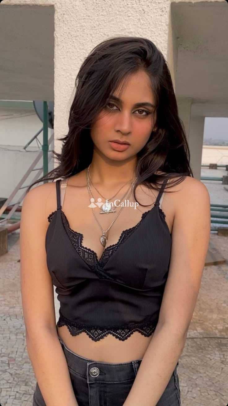 smooth brown eyes and brown hair model known for being hot tempered available now trusted reliable service - Call Girls in Bardhaman