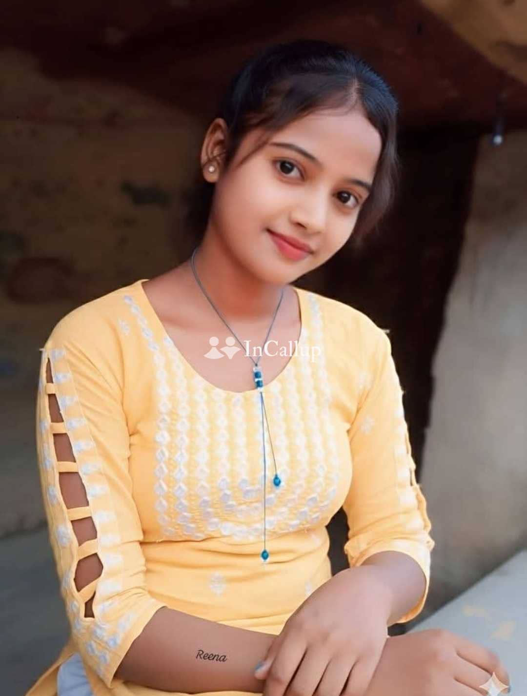 discover komal kumari beautiful eighteen year old call girls black tall weighing black known for being elegant - Call Girls in Bareilly