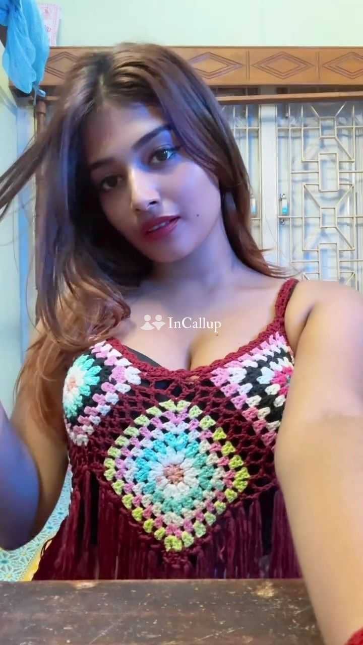 hot cute brunette eyes and black hair available now trusted reliable service - Call Girls in Bareilly