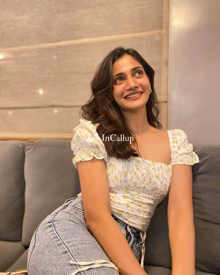 bareilly escort service with busty body and black eyes known for being adventurous playful oral anal fun - Call Girls in Bareilly