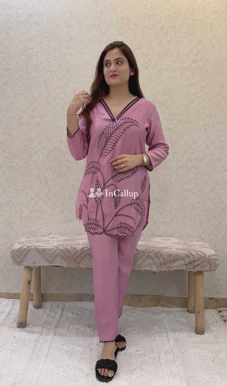 mature black hair and black eyes bargarh escort service available for discreet meetings - Call Girls in Bargarh