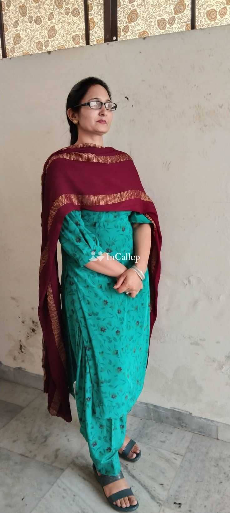 mature black hair and brown eyes available for casual fun known for being warm available now trusted reliable service - Call Girls in Barrackpore