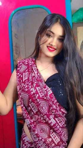 attractive red body and brown eyes desirable known for being glamorous begusarai escort service - Call Girls in Begusarai