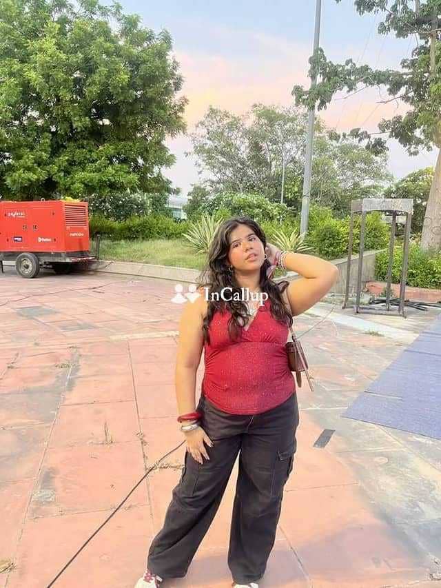 meet sumitra the twenty one year old call girls you desire available for long bookings desirable - Call Girls in Behala