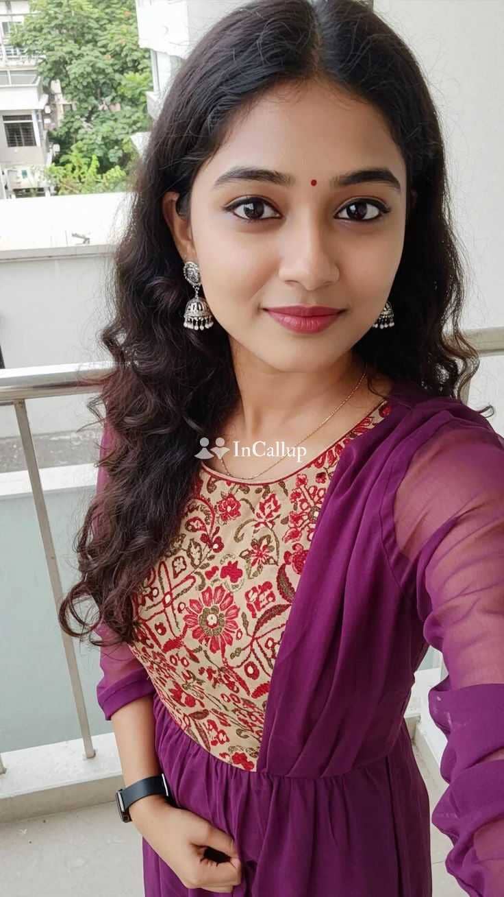 flawless black eyes and brown hair available for casual fun sexy anal golden shower escort - Call Girls in Bellary