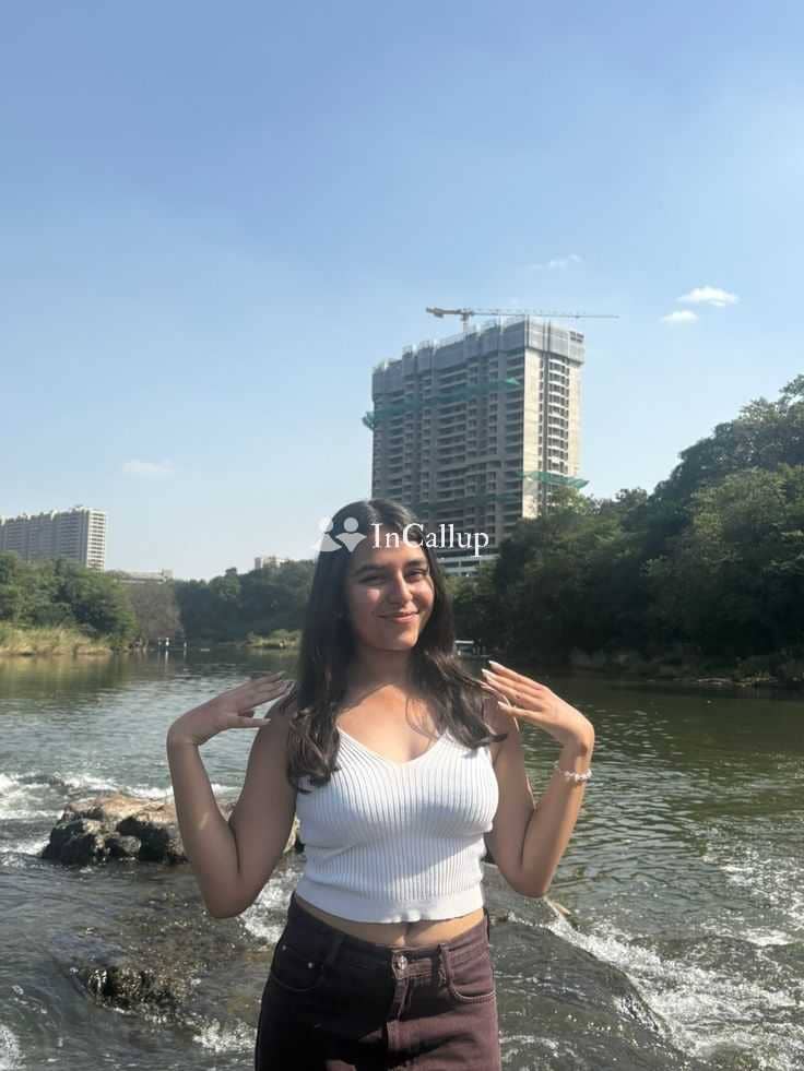 attractive black body and black eyes known for being sensual available now trusted reliable service - Call Girls in Bemetara