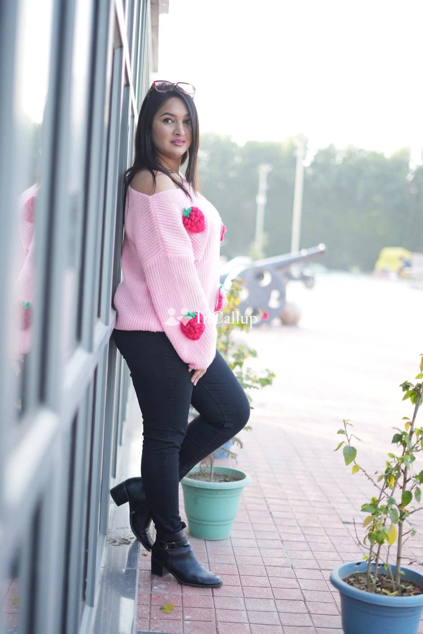 indulge in fantasy with kiran kumari your petite 20yearold call girl in berhampore for unforgettable experiences - Call Girls in Berhampore