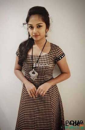 present in berhampore sparkling black eyes and brown hair known for being seductive - Call Girls in Berhampore