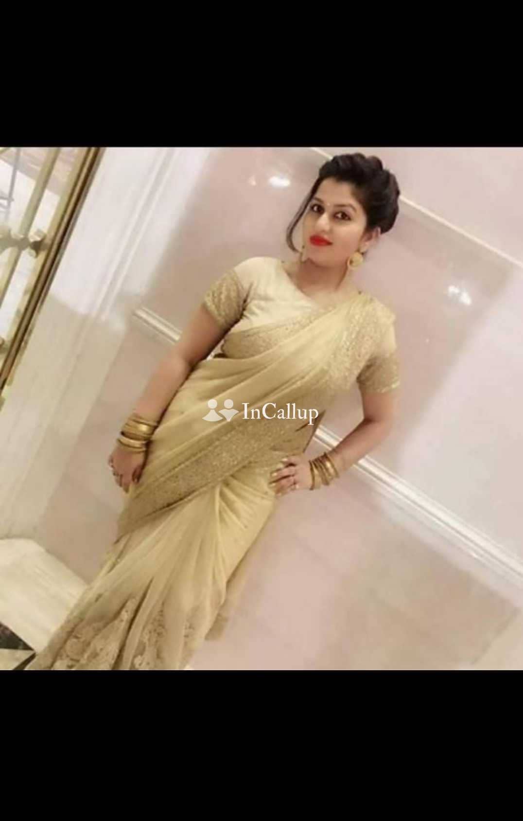 romantic companion in bettiah delightful black eyes and black hair available for day and night service - Call Girls in Bettiah