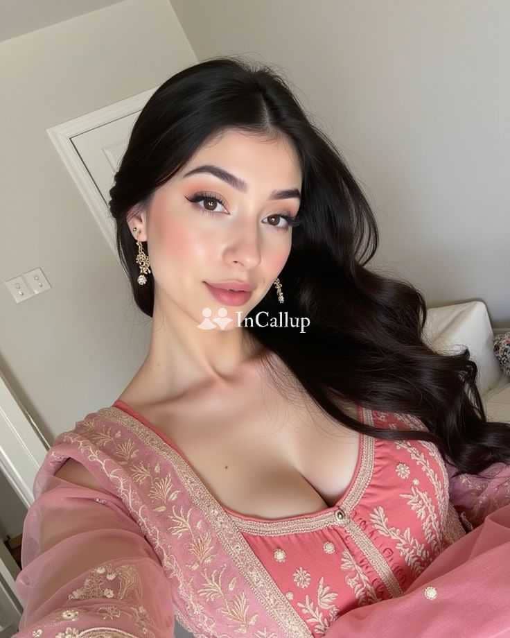 available for overnight stays luxury siya twenty three year old call girls model based in bettiah - Call Girls in Bettiah