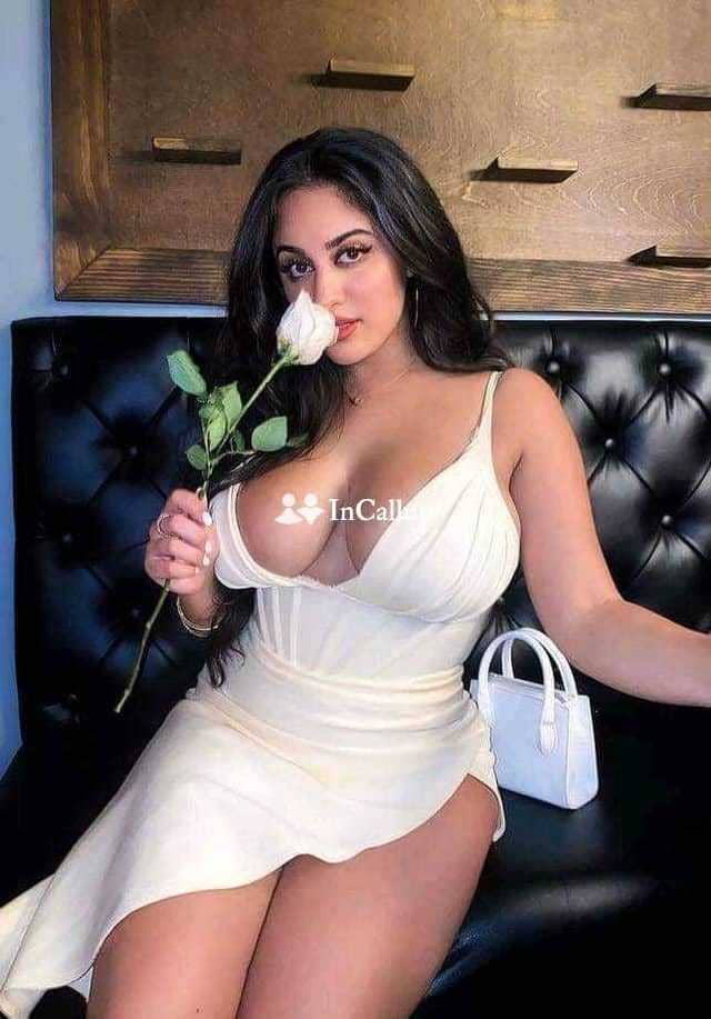 exclusive anal body ejaculation woman on top babe sensual curves and auburn hair offering service in bettiah - Call Girls in Bettiah