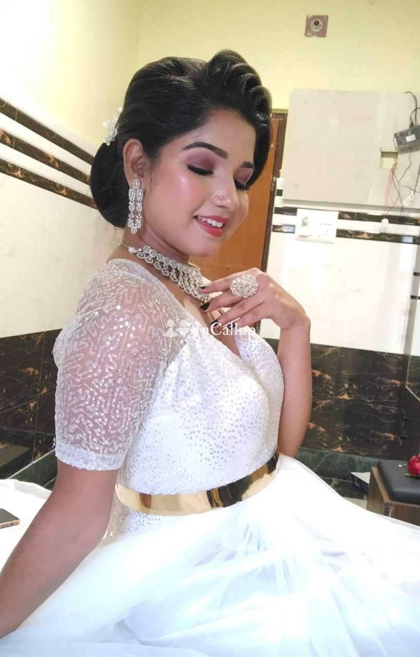 hot companion in bettiah pretty black hair and black eyes available now trusted reliable service - Call Girls in Bettiah