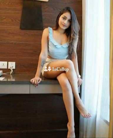 available for girlfriend experience with curvy figure and auburn eyes available now trusted reliable service - Call Girls in Bharuch