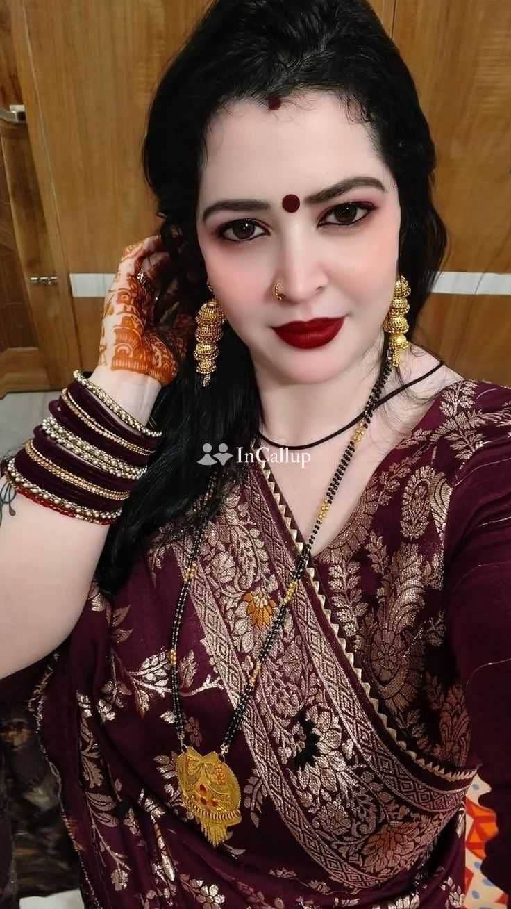 petite with black eyes and black hair discover priya aged twenty two offering elite call girls services - Call Girls in Bharuch