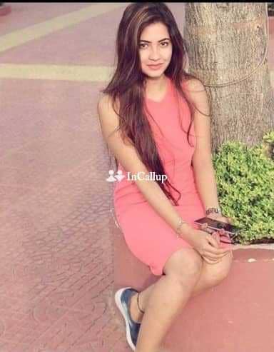 available for discreet meetings petite with black eyes and brown hair available now trusted reliable service - Call Girls in Bharuch