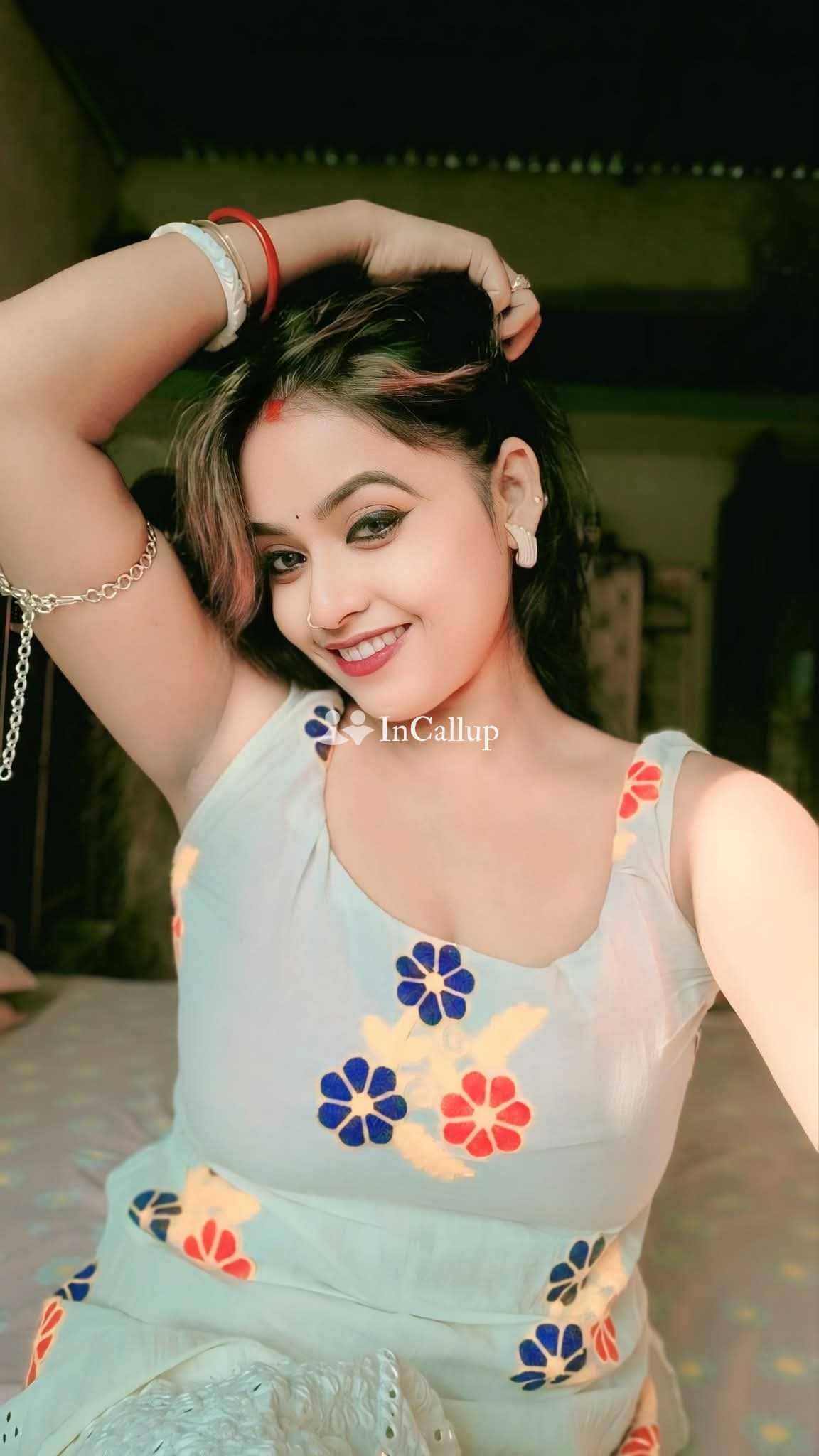 busty with black hair and brown eyes escort service in bhuj available now trusted reliable service - Call Girls in Bhuj