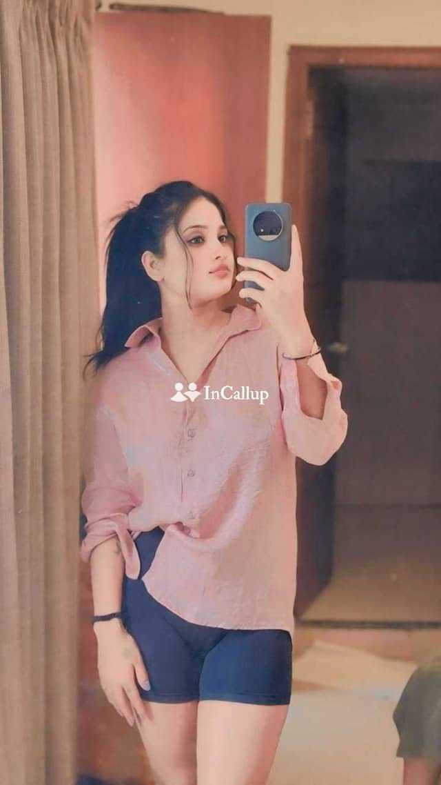 with black hair and black eyes known for being romantic sexy serving clients in bhuj - Call Girls in Bhuj