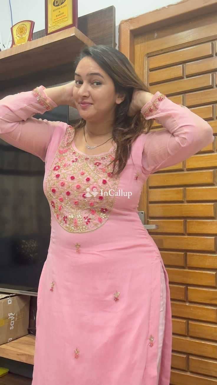 flirty only cash payment twenty year old call girls babe known for being affectionate available for outcall - Call Girls in Bijapur