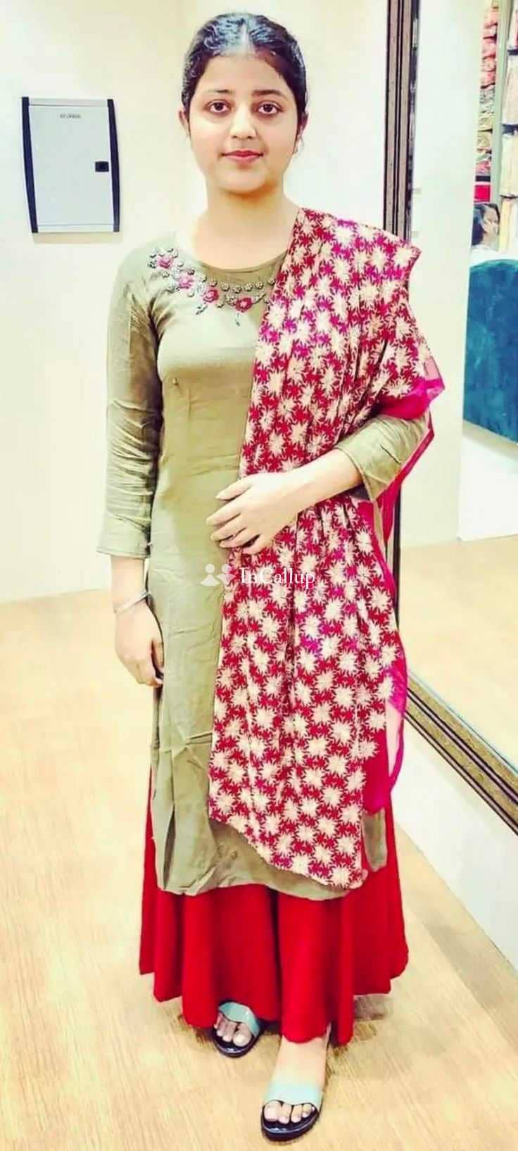 available for party companion known for being friendly mature black hair and blue eyes - Call Girls in Bilaspur