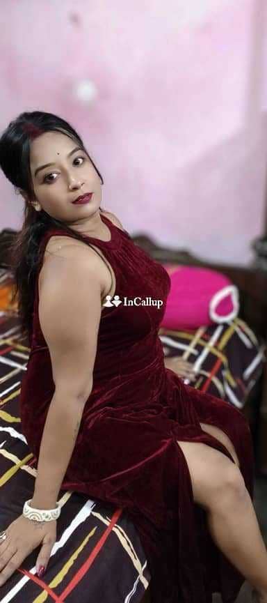 let me introduce riya twenty one year old call girls available for private dates brahmapur escort service - Call Girls in Brahmapur