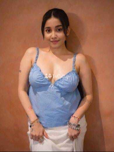 angelic black hair and black eyes known for being trustworthy available now trusted reliable service - Call Girls in Central Delhi