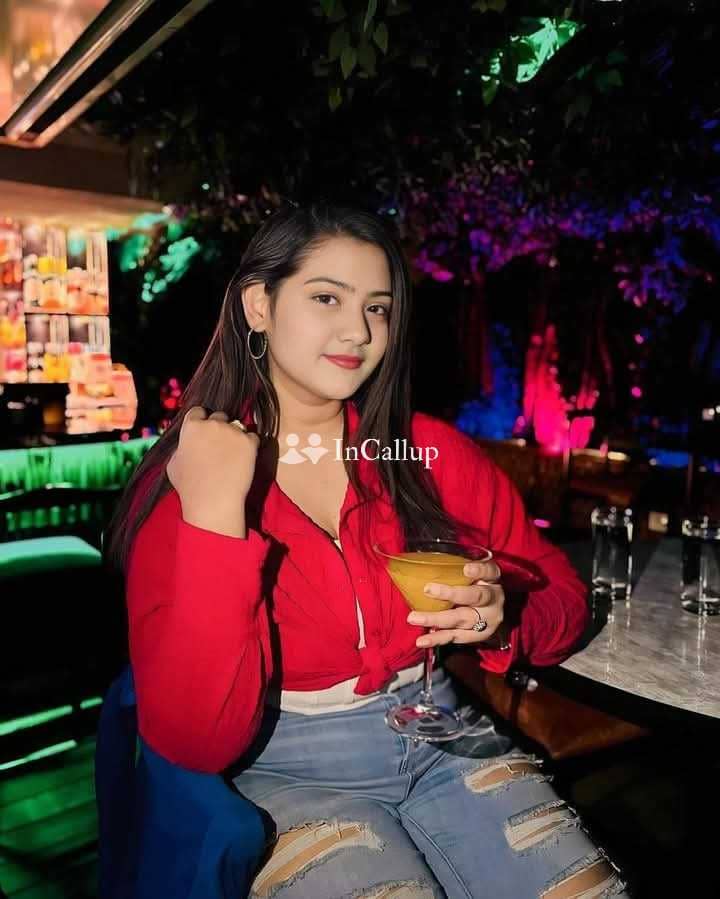 hot girl in chanakyapuri glamorous blonde hair and black eyes naughty known for being skilled - Call Girls in Chanakyapuri