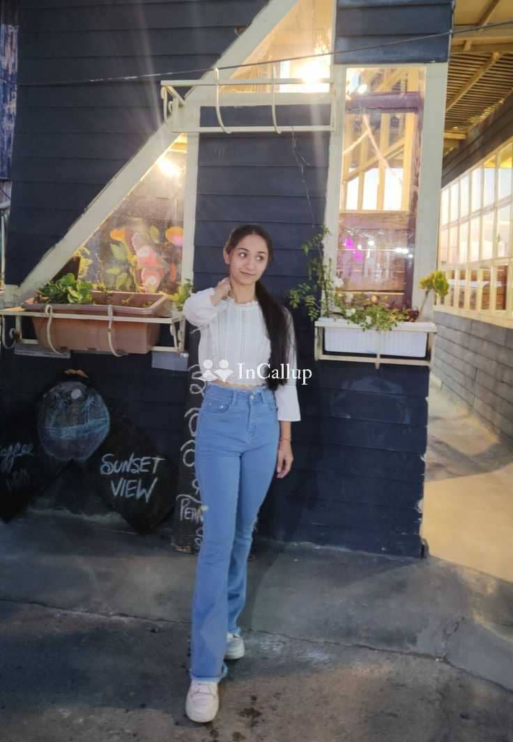 local to chandigarh pleasurable seductive black hair and black eyes available now trusted reliable service - Call Girls in Chandigarh