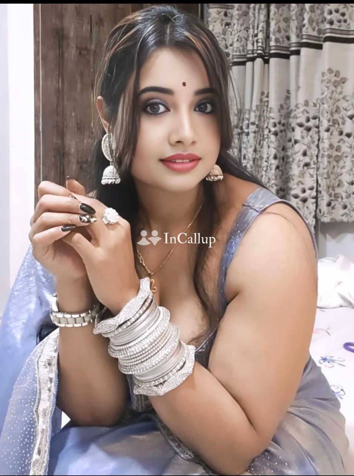 charming full cash payment twenty one year old call girls companion with auburn body type and brown eyes - Call Girls in Chandrapur
