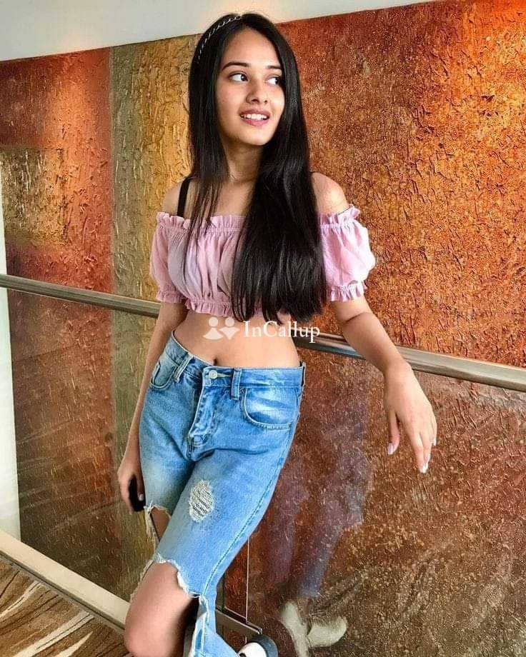 vibrant black hair and black eyes known for being flirty trusted companion in changlang - Call Girls in Changlang