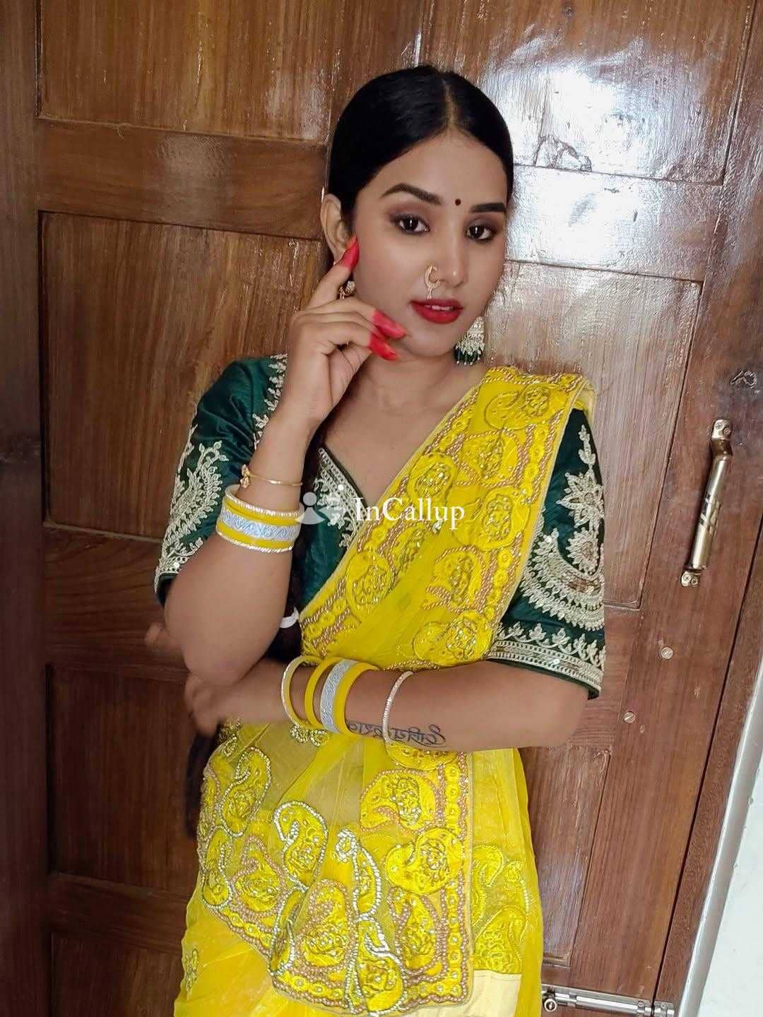 experience unforgettable moments with rani the stunning 18 year old call girl from chapra - Call Girls in Chapra