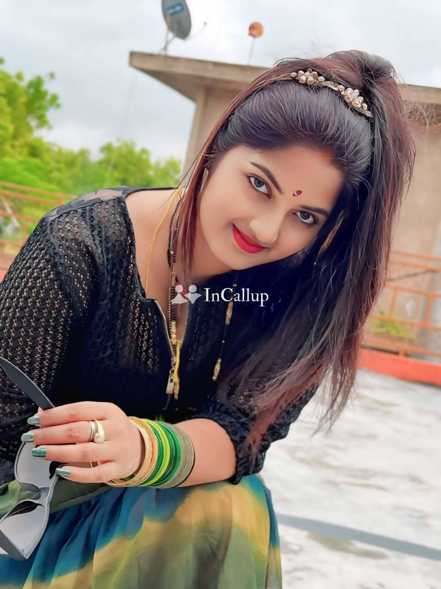 offering oral body ejaculation french kiss golden shower standing fisting erotic available for hotel visits - Call Girls in Chapra