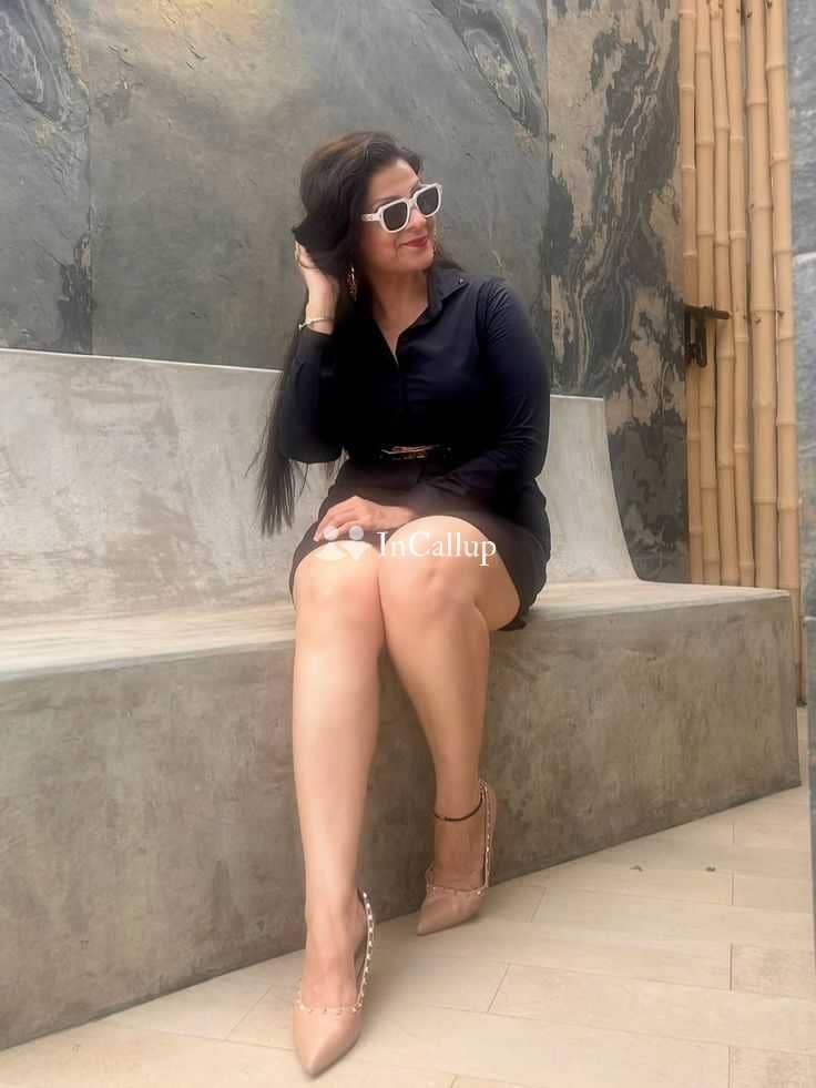 available for long bookings curvy girl in chapra known for being flirty available now trusted reliable service - Call Girls in Chapra